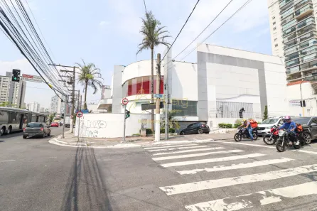 Prédio Comercial para alugar, 2145m² no Campo Belo, São Paulo