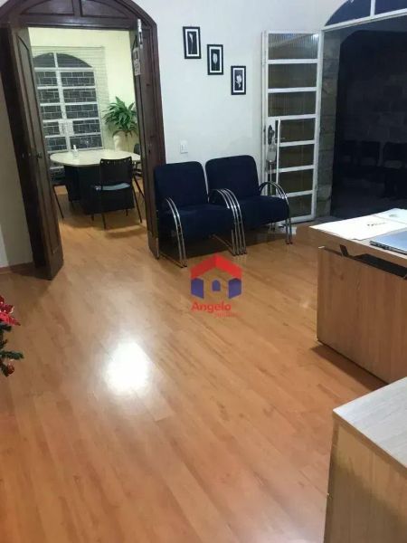 Casa com 6 quartos — Santa Branca, Belo Horizonte