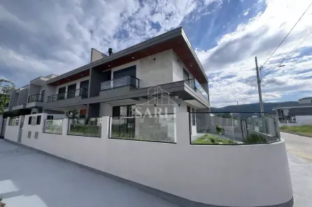 Sobrado com 3 Quartos à venda, 130m² no Forquilhas, São José