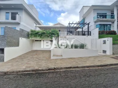 Casa com 3 Quartos para alugar, 200m² no Pedra Branca, Palhoça