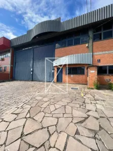 Prédio Comercial para alugar, 550m² no Pio X, Caxias do Sul