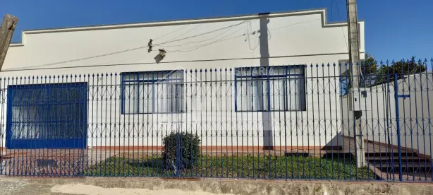 Casa com 3 Quartos à venda, 288m² no Uvaranas, Ponta Grossa