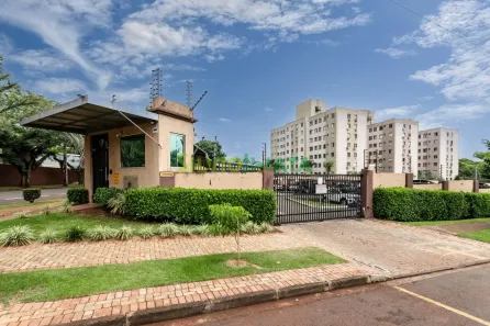 Apartamento com 2 Quartos para alugar, 44m² no Zona 06, Maringá