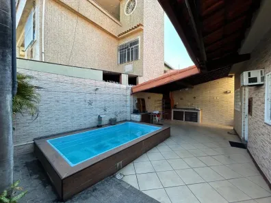 Casa com 3 Quartos à venda, 121m² no Centro, Nilópolis
