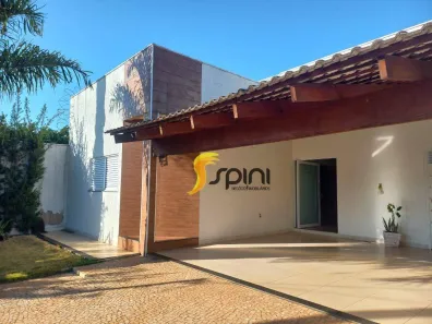 Casa de Condomínio com 4 Quartos à venda, 265m² no Minas Gerais, Uberlândia