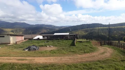 Fazenda/Sítio com 2 Quartos à venda, 100m² no , Aiuruoca