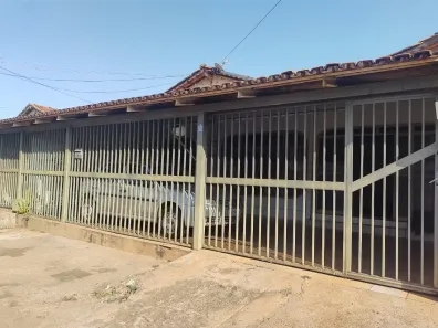 Casa com 3 Quartos à venda, 250m² no Parque Oeste Industrial, Goiânia