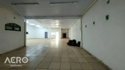 Galpão/Depósito/Armazém para venda ou aluguel, 356m² no Vila Lemos, Bauru