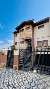 Sobrado com 5 Quartos à venda, 320m² no Centro, Taubaté