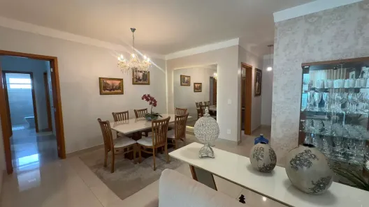 Apartamento com 3 Quartos à venda, 105m² no Santa Mônica, Uberlândia
