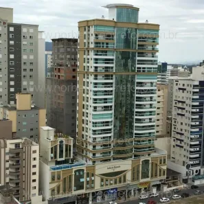 Apartamento com 4 Quartos para alugar, 200m² no Meia Praia, Itapema