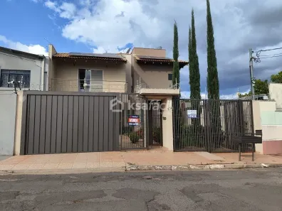 Casa com 4 Quartos à venda, 251m² no Jardim Jacy, Campo Grande