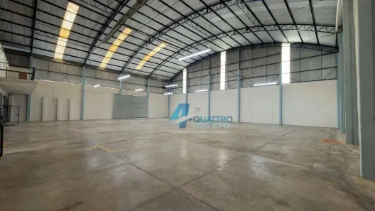 Galpão/Depósito/Armazém para alugar, 1180m² no Tarobá, Londrina
