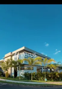 Casa de Condomínio com 4 Quartos para alugar, 420m² no Jardim Botânico, Uberlândia
