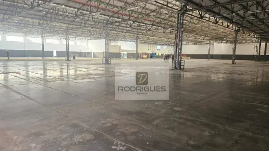 Galpão/Depósito/Armazém para alugar, 2400m² no Conceição, Diadema