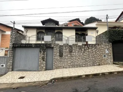Casa com 4 Quartos à venda, 280m² no Jardim do Sol, Juiz de Fora