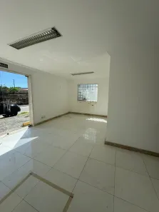 Prédio Comercial com 5 Quartos para alugar, 120m² no Edson Queiroz, Fortaleza