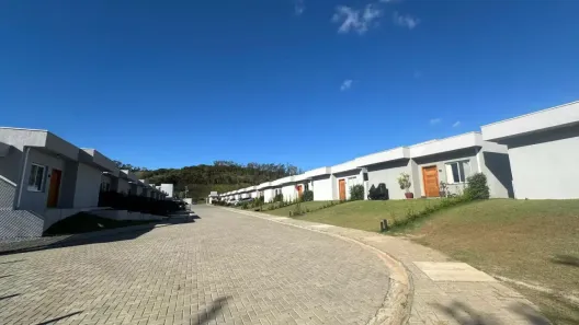 Casa com 3 Quartos à venda, 100m² no Estância Guararema, Guararema