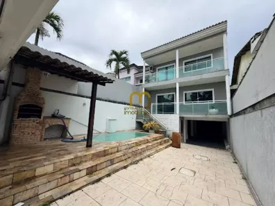 Casa de Condomínio com 3 Quartos para alugar, 315m² no Campo Grande, Rio de Janeiro