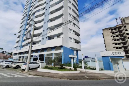 Apartamento com 3 Quartos para alugar, 96m² no Barreiros, São José