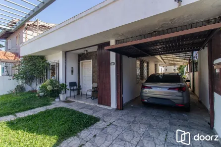 Casa com 3 Quartos à venda, 170m² no Cavalhada, Porto Alegre