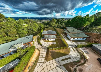 Casa de Condomínio com 3 Quartos à venda, 175m² no Vila Floresta, Campos do Jordão