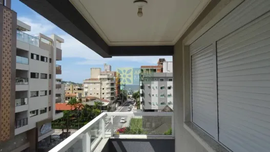 Apartamento com 3 Quartos para alugar, 100m² no Bombas, Bombinhas