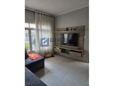 Sobrado com 4 Quartos à venda, 200m² no Jardim Cristiane, Santo André
