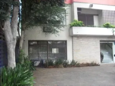 Casa com 3 Quartos para alugar, 360m² no Auxiliadora, Porto Alegre