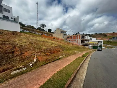 Lote/Terreno à venda, 323m² no Ipiranga, Juiz de Fora