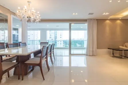 Apartamento com 3 Quartos para alugar, 194m² no Campo Belo, São Paulo