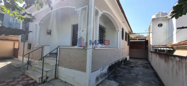 Casa com 3 Quartos para alugar, 81m² no Marechal Hermes, Rio de Janeiro