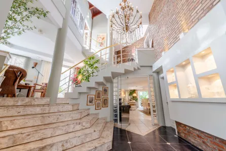 Casa com 3 Quartos à venda, 326m² no Chácara das Pedras, Porto Alegre