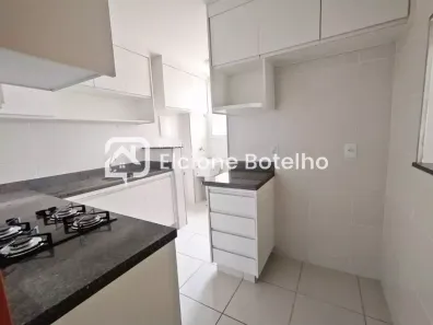 Apartamento com 2 Quartos para alugar, 70m² no Umuarama, Uberlândia
