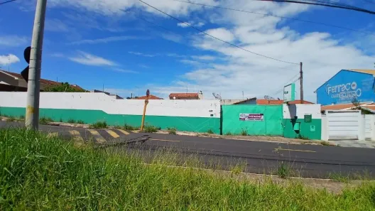 para venda ou aluguel, 750m² no Centro, Araraquara