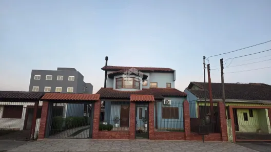 Casa com 4 Quartos à venda, 167m² no Sumaré, Alvorada