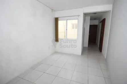 Sala Comercial para alugar, 109m² no Centro, Pelotas