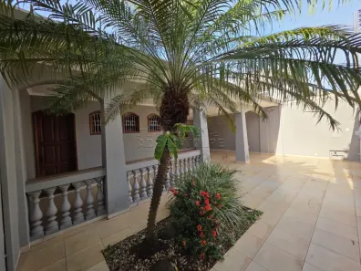 Imóvel Comercial com 4 Quartos para alugar, 250m² no Vila Aeroporto Bauru, Bauru