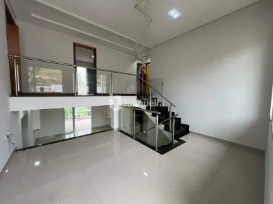 Casa de Condomínio com 4 Quartos para alugar, 580m² no Recanto dos Universitários, Rio das Pedras