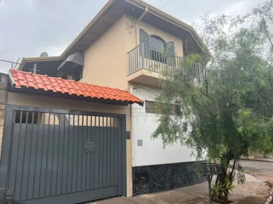 Casa com 3 Quartos à venda, 125m² no Vila Nova Santa Luzia, Bauru