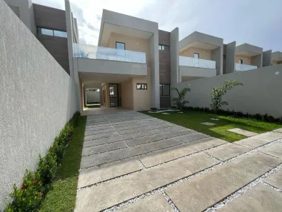 Sobrado com 4 Quartos à venda, 170m² no Pires Facanha, Eusébio