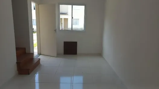 Casa de Condomínio com 2 Quartos para alugar, 58m² no Jardim Pereira do Amparo, Jacareí