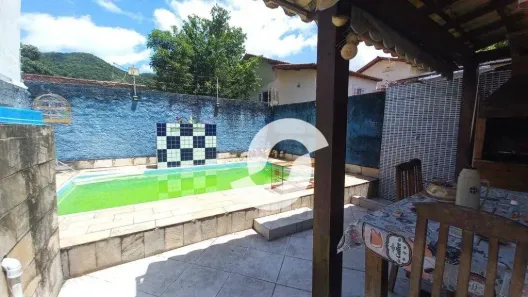 Casa com 3 Quartos à venda, 180m² no Piratininga, Niterói