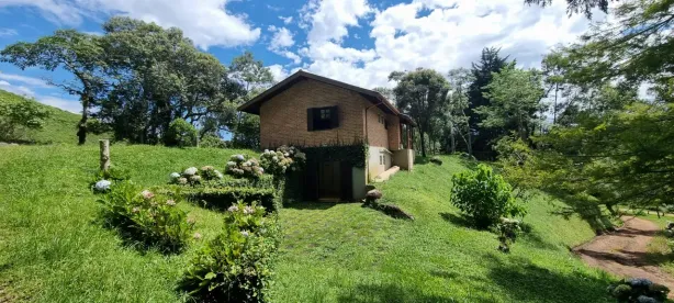 Casa com 2 Quartos para alugar, 80m² no , Gonçalves