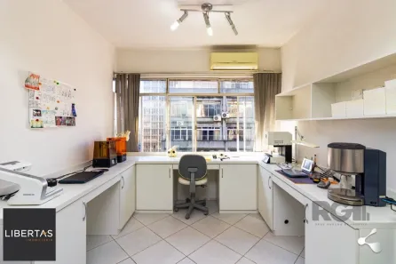 Sala Comercial à venda, 30m² no Centro Histórico, Porto Alegre