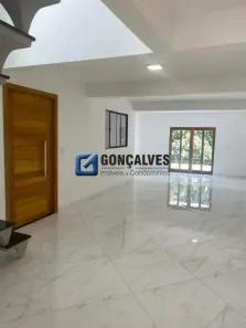 Sobrado com 4 Quartos à venda, 225m² no Dos Finco, São Bernardo do Campo