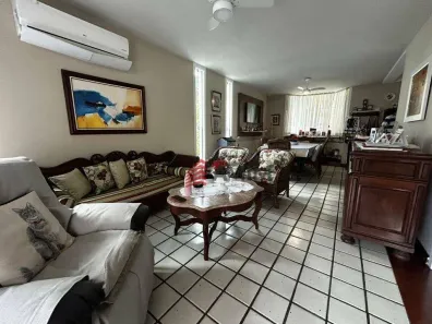 Casa de Condomínio com 5 Quartos à venda, 379m² no Itacoatiara, Niterói