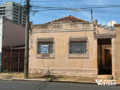 Casa com 3 Quartos à venda, 178m² no São Benedito, Uberaba