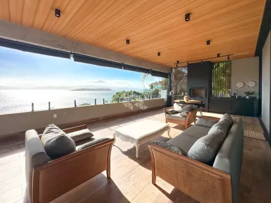 Casa de Condomínio com 3 Quartos à venda, 387m² no Sambaqui, Florianópolis