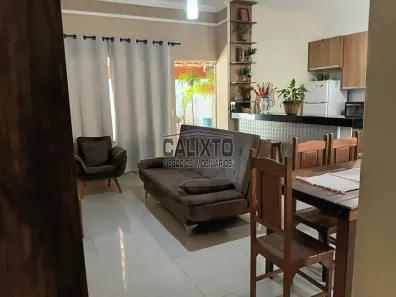 Casa com 2 Quartos à venda, 107m² no Novo Mundo, Uberlândia